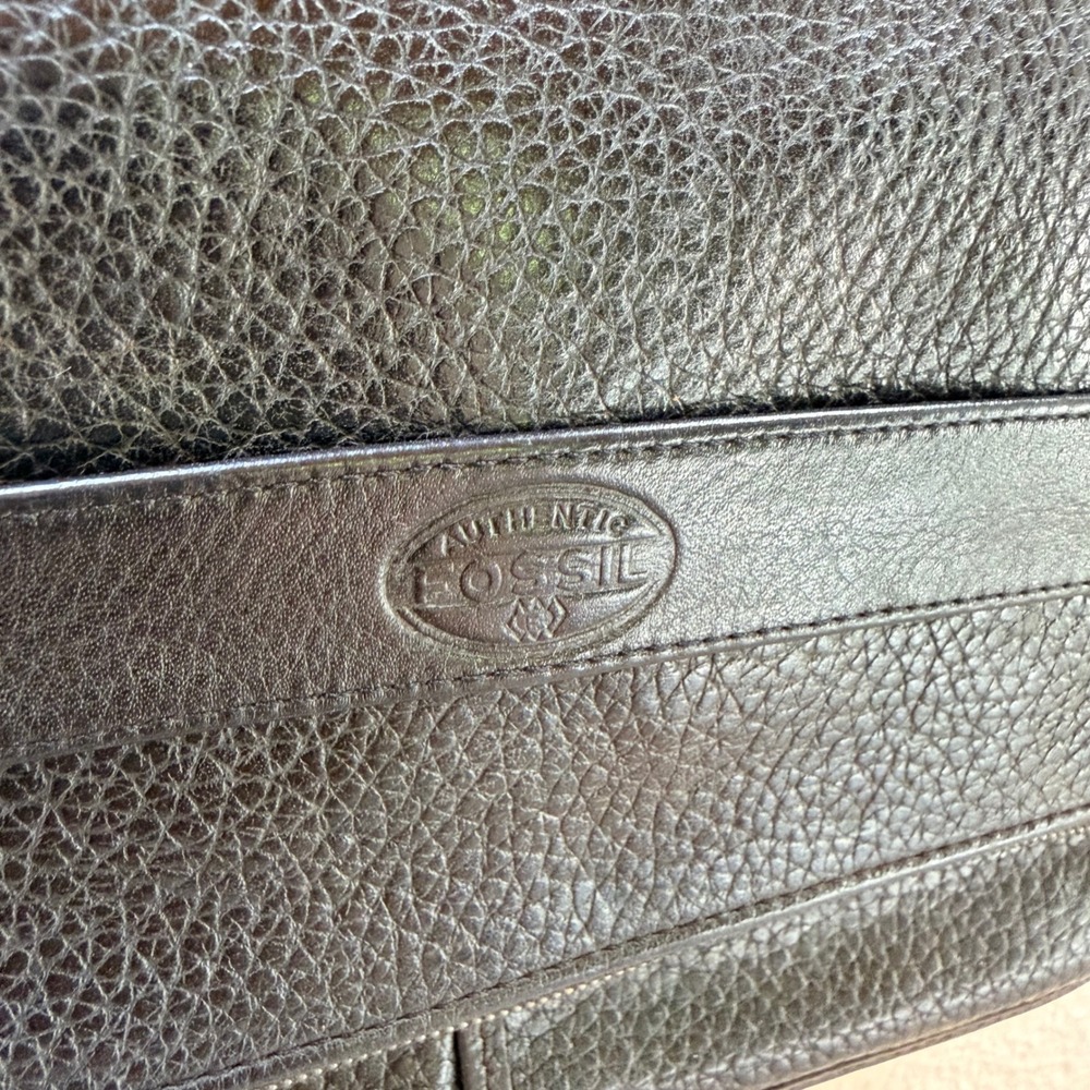 Vintage Fossil Black Pebbled Leather Crossbody Organizer Bag Minimalist Small - Picture 2 of 5